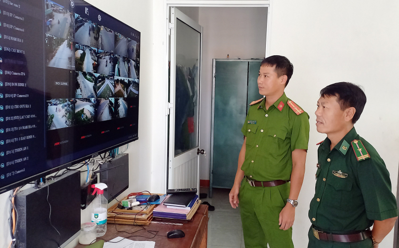 Công an xã chính quy chung tay xây dựng nông thôn mới -0