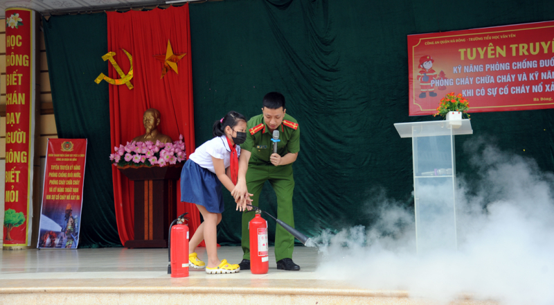 Trang bị kỹ năng cho các em học sinh để phòng chống đuối nước -0