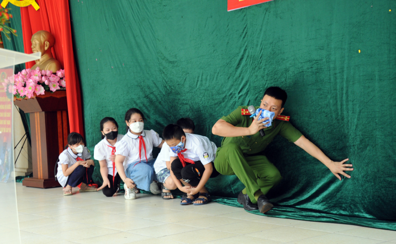 Trang bị kỹ năng cho các em học sinh để phòng chống đuối nước -1