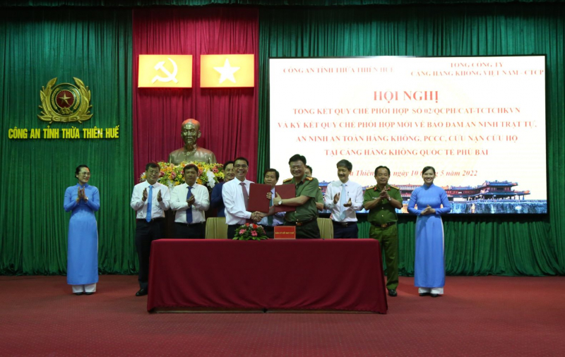 Tăng cường đảm bảo an ninh, an toàn tại Cảng hàng không quốc tế Phú Bài  -0