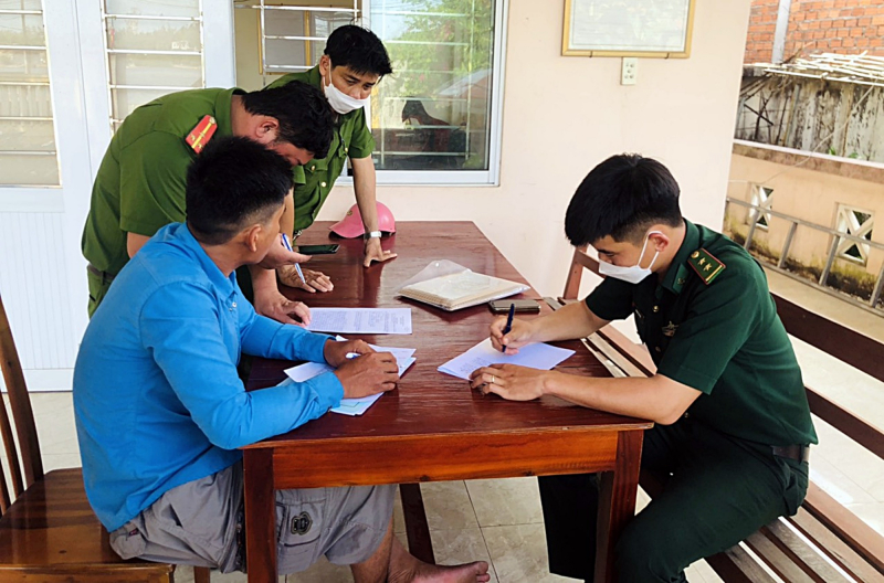 Tàu cá của ngư dân Quảng Ngãi bị cướp tài sản trên vùng biển Trường Sa -0