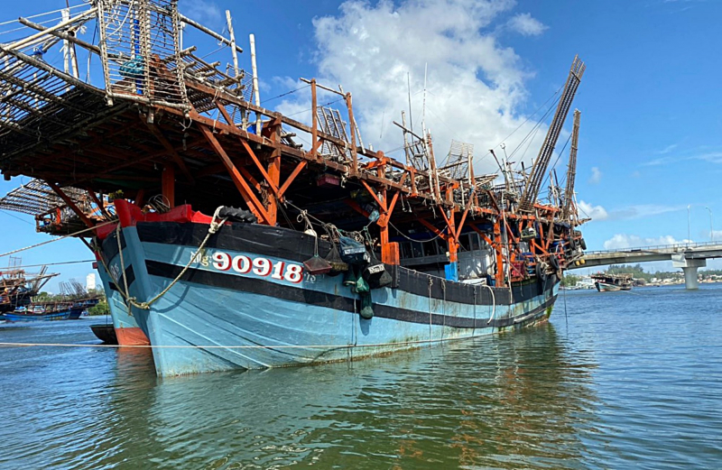 Tàu cá của ngư dân Quảng Ngãi bị cướp tài sản trên vùng biển Trường Sa -0