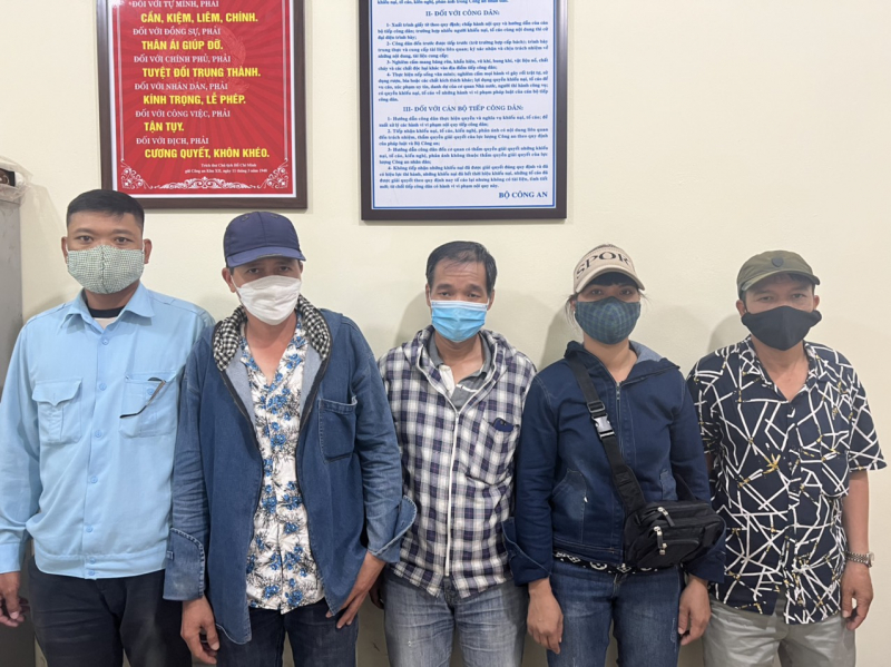 Bắt 5 xe ôm chuyên