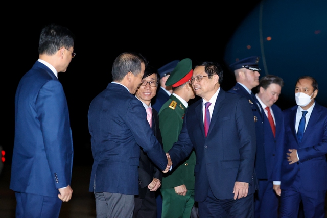 Thủ tướng Phạm Minh Chính tới Washington dự Hội nghị Cấp cao Đặc biệt ASEAN - Hoa Kỳ -0