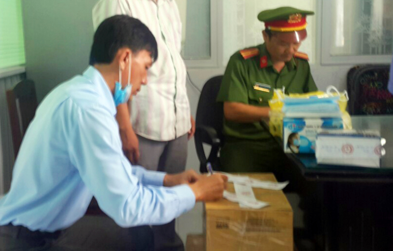 Cựu Giám đốc CDC Hậu Giang cùng 2 thuộc cấp bị bắt do vi phạm quy định về đấu thầu gây hậu quả nghiêm trọng -1