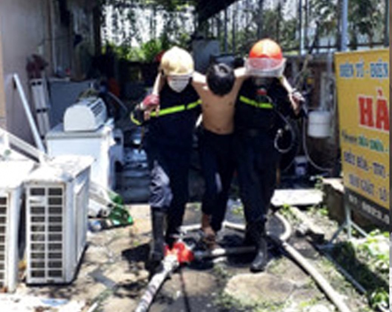Hội An: Cảnh sát PCCC kịp thời chữa cháy và cứu sống người mắc kẹt trên tầng 2 ngôi nhà -0