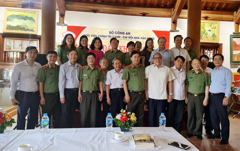 Chăm lo xây dựng “ngôi nhà tinh thần” trong CAND -0