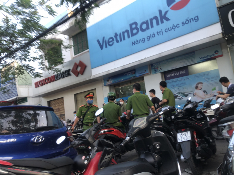 Hành trình 4 giờ truy bắt kẻ cướp ngân hàng -0