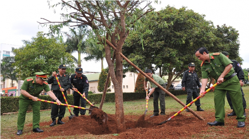 Khai mạc Hội thi điều lệnh, bắn súng, võ thuật CAND -1