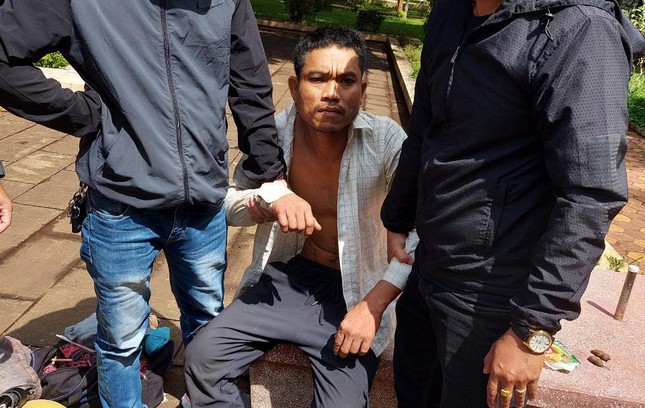 Bắt đối tượng mang 2 tiền án mới ra tù lại đi hiếp dâm cụ bà 68 tuổi -0