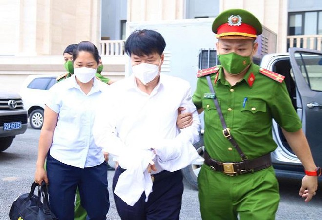 Cựu Thứ trưởng Bộ Y tế Trương Quốc Cường bị đề nghị từ 7-8 năm tù -0