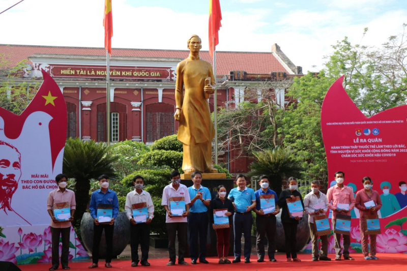Hành trình Thầy thuốc trẻ làm theo lời Bác, tình nguyện vì sức khỏe cộng đồng -0