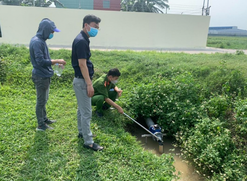  Phạt 4 tổ chức xả thải vào hệ thống thủy lợi Bắc Hưng Hải 740 triệu đồng -1