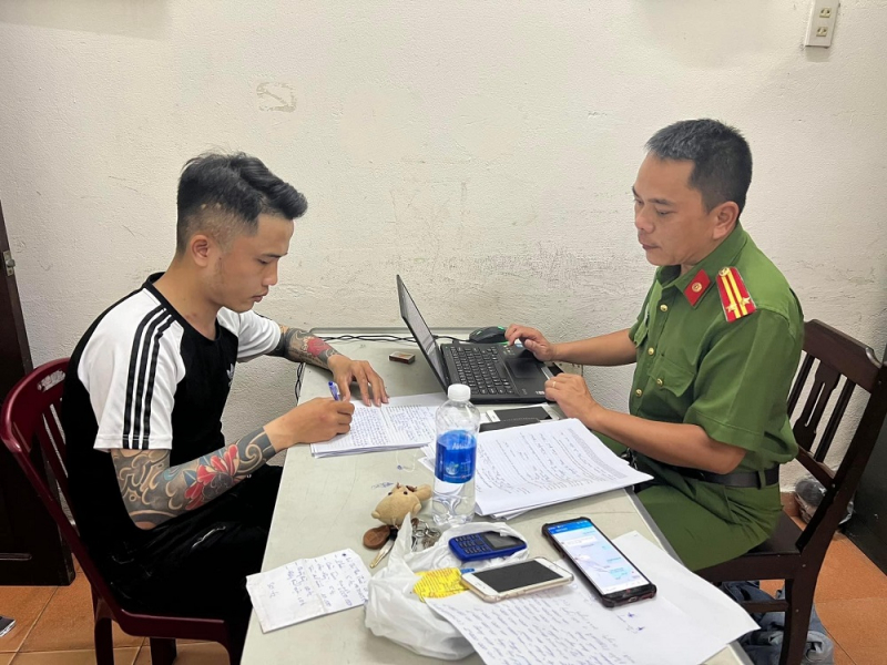 Bắt đối tượng cho vay lãi suất lên đến 365%/năm -0