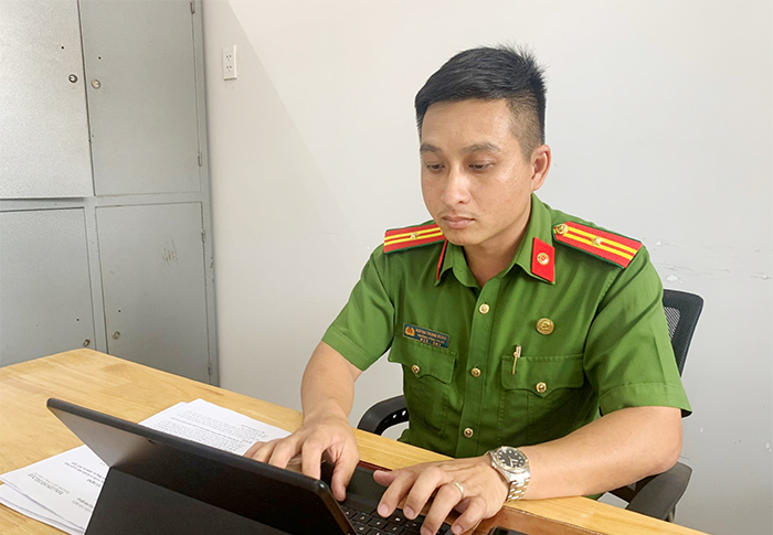 Trưởng Công an xã vùng biên gần dân, mẫn cán -0