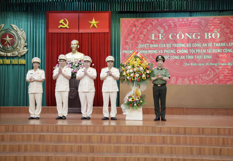 Thứ trưởng Lê Văn Tuyến làm việc tại Công an tỉnh Thái Bình -0