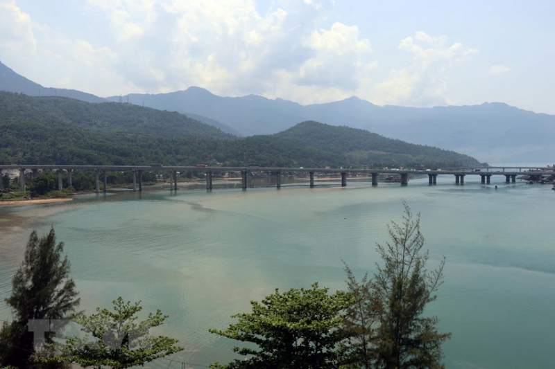 Lang Co - One of the world's most beautiful bays  -0