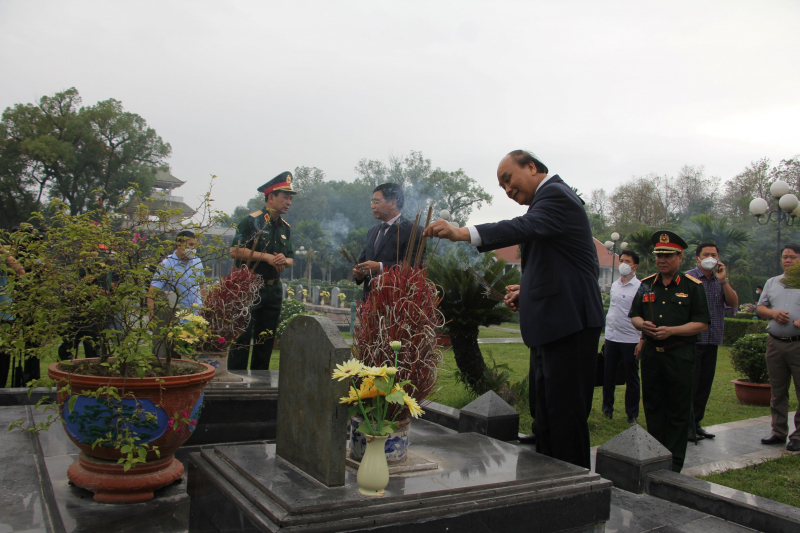 Chủ tịch nước Nguyễn Xuân Phúc thăm, làm việc tại tỉnh Điện Biên -0