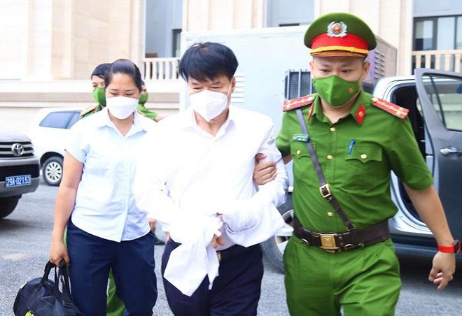 Nói lời sau cùng, cựu Thứ trưởng Trương Quốc Cường nhận tội, xin cho các bị cáo khác “không thêm đau khổ” -0