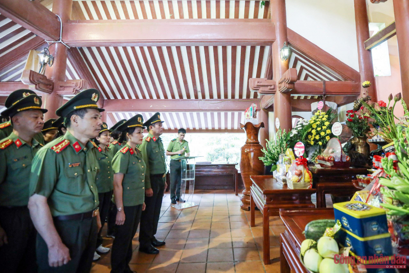 099dba82f22833766a39.jpg -0