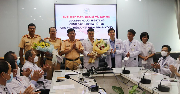 Những cuộc đời ở lại -0