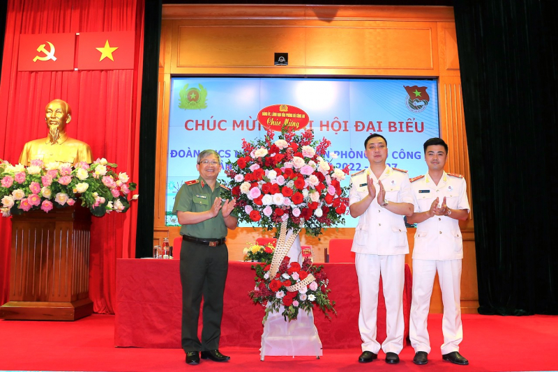 Tuổi trẻ Văn phòng Bộ Công an huy động hơn 2 tỷ tình nguyện 