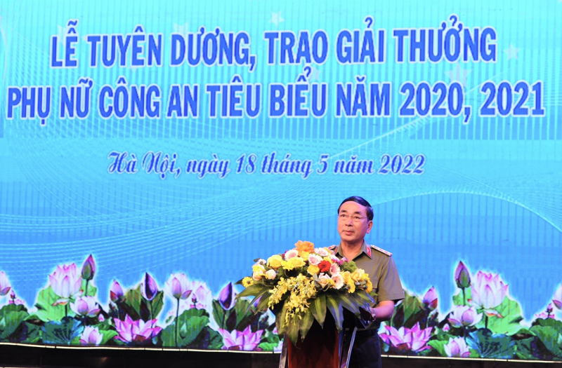 Tuyên dương phụ nữ Công an tiêu biểu -0