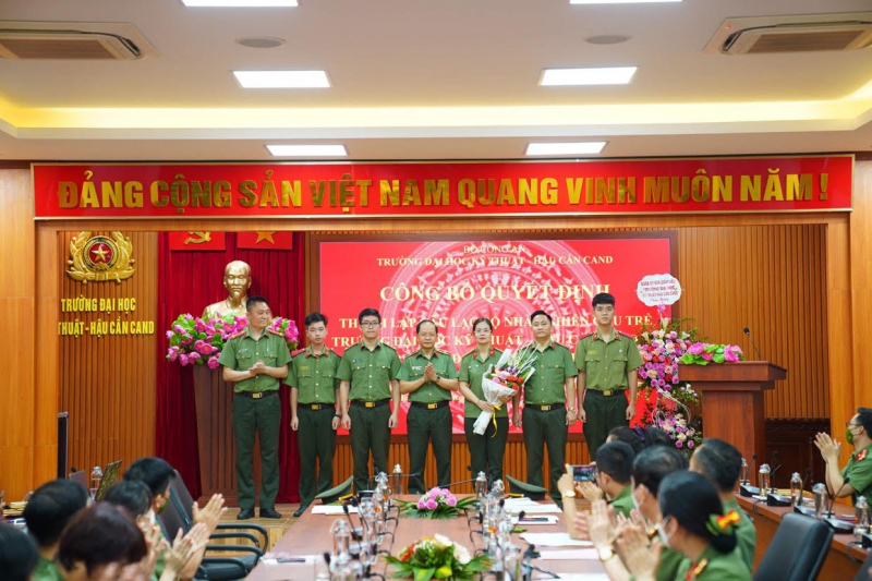 Trường Đại học Kỹ thuật-Hậu cần CAND tổ chức Ngày Khoa học công nghệ Việt Nam  -0