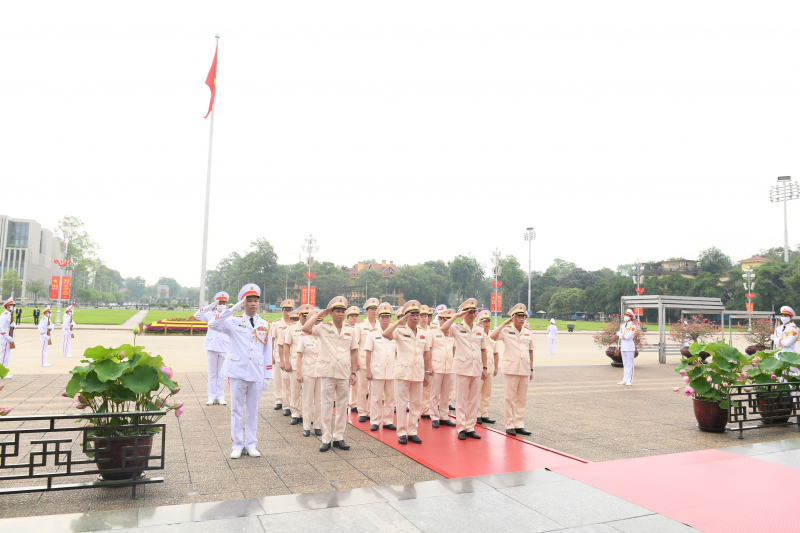 Lãnh đạo Đảng, Nhà nước vào Lăng viếng Chủ tịch Hồ Chí Minh -0