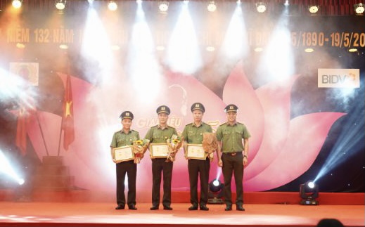 Chương trình nghệ thuật 