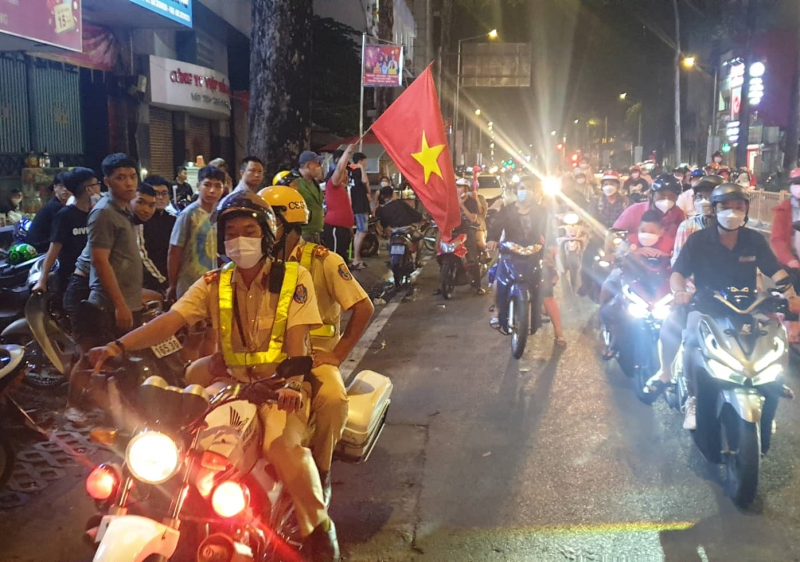 “Bão” chưa hình thành đã bị dẹp tan -4