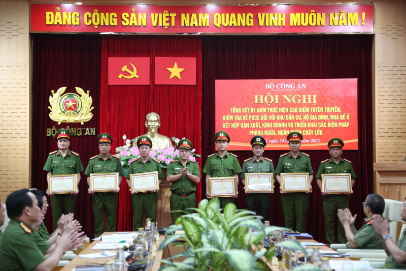 Nhiều giải pháp, biện pháp để phòng ngừa, ngăn chặn cháy lớn -0