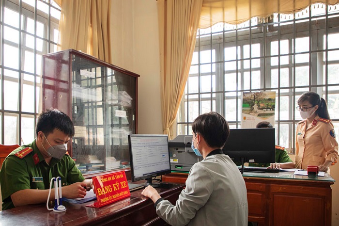 Chấm dứt cảnh người dân đi 200km để đăng ký xe ôtô -0