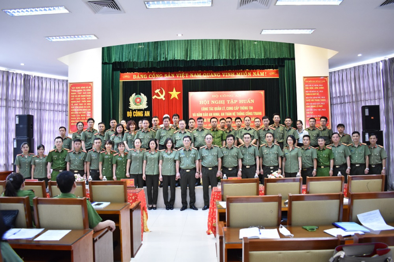 Tập huấn công tác quản lý hệ thống Cổng/Trang TTĐT trong CAND -0