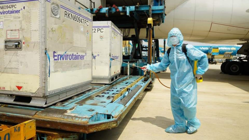 Vì sao 2 lô hàng khẩu trang chống dịch 6 tháng chưa thông quan? -0