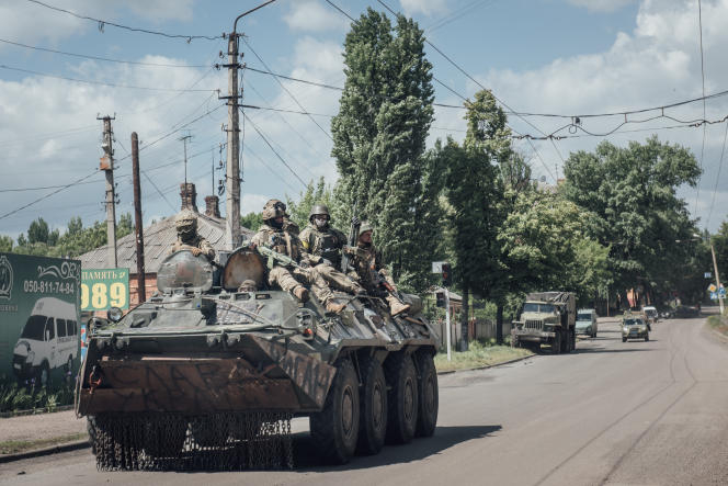 Ukraine mất thị trấn chiến lược ở Donetsk, bị đẩy lùi ở Lugansk -0