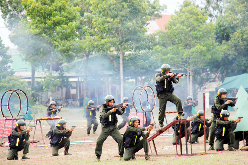 Mãn nhãn với báo cáo kết quả huấn luyện trên thao trường của Chiến sĩ mới -3