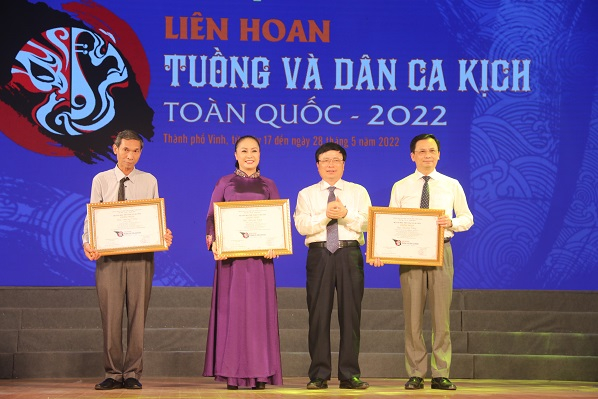 3 vở diễn đoạt Huy chương Vàng Liên hoan Tuồng và Dân ca toàn quốc 2022 -0