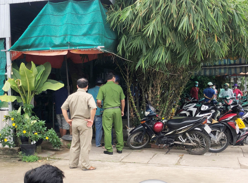 Nam thanh niên tử vong bất thường trong quán cà phê -0