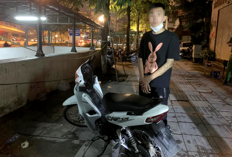 Thanh niên may mắn 2 lần được công an tìm được xe máy bi mất  -0