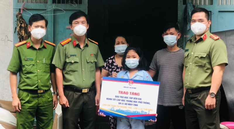 Lan tỏa yêu thương đối với trẻ em mồ côi vì dịch COVID-19 -0