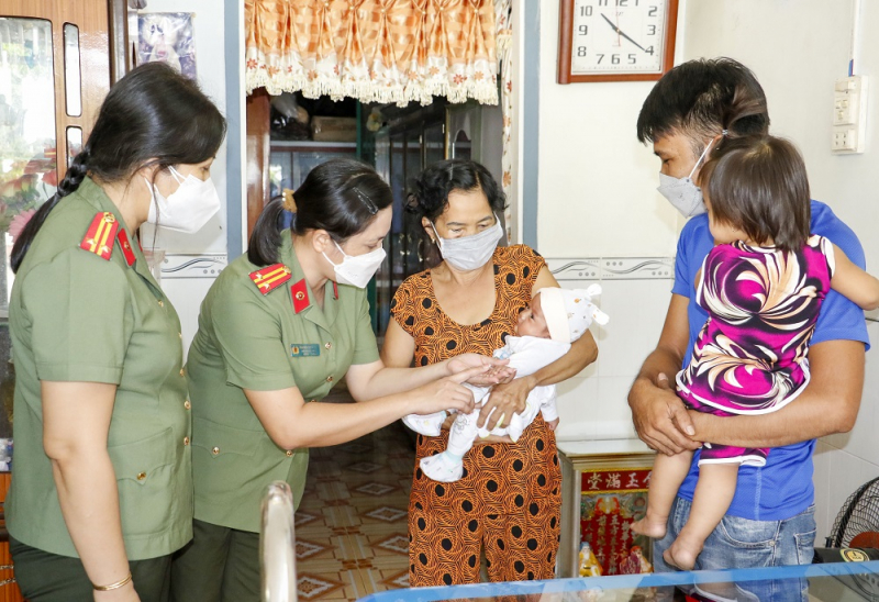 Lan tỏa yêu thương đối với trẻ em mồ côi vì dịch COVID-19 -0