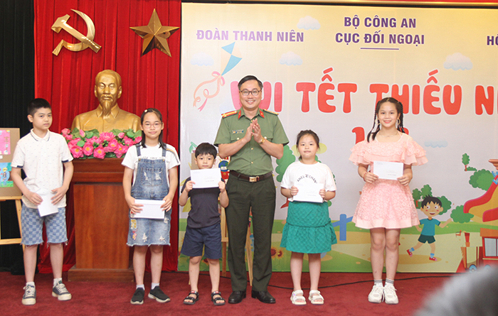 Trao giải cuộc thi vẽ tranh phòng, chống dịch COVID-19 -0