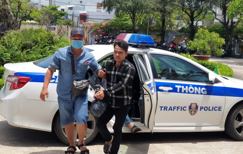 Kẻ sát hại 3 người trong một gia đình đã có 2 tiền án và nhiều vi phạm khác -0