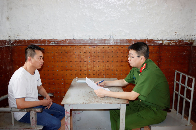 Bắt đối tượng cho vay với lãi suất “cắt cổ” lên tới 256% -0