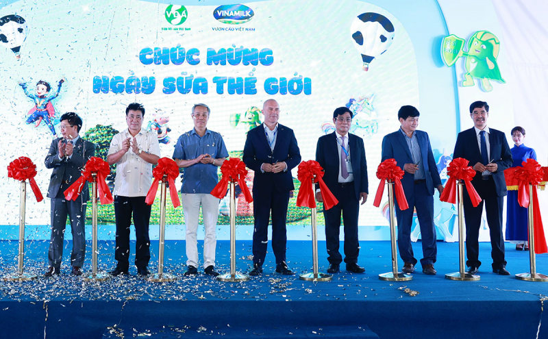Vinamilk hưởng ứng ngày sữa thế giới với nhiều hoạt động -0