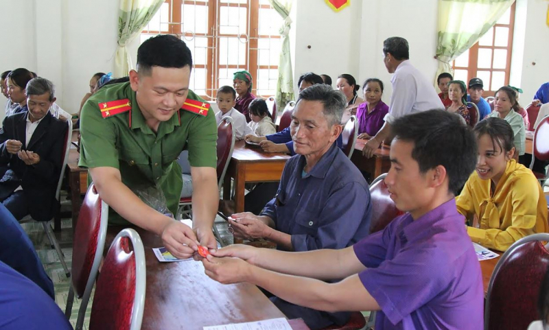 Công an Nghệ An đẩy mạnh tuyên truyền pháp luật tại địa bàn biên giới -0