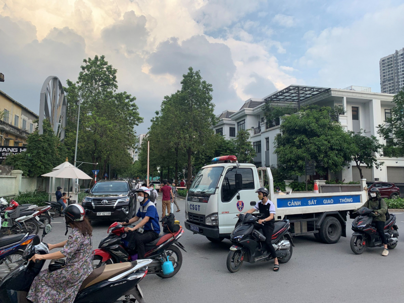 Siết chặt đảm bảo an ninh tại khu vực nhà ông Chu Ngọc Anh -0