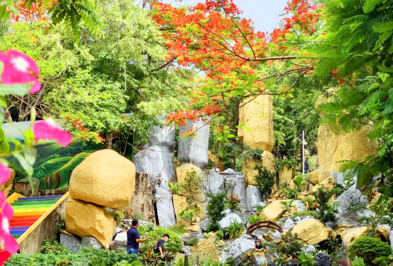 Nhiều hạng mục, công trình thu hút du khách tại Khu du lịch Cáp treo Núi Sam -1