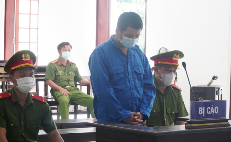 Trả giá cho việc sống cùng với vợ bạn rồi đạp chết bé trai 2 tuổi -0